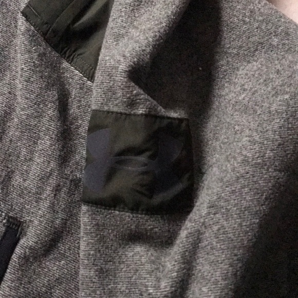 Under amour hoodie - Picture 2 of 3